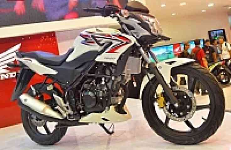 Honda Resmi Menampilkan  CB150R di JMCS 2012