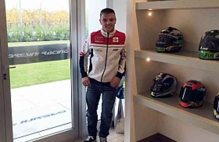 Sam Lowes Kunjungi Markas Gresini Racing, Makin Tidak Sabar Geber Musim 2016