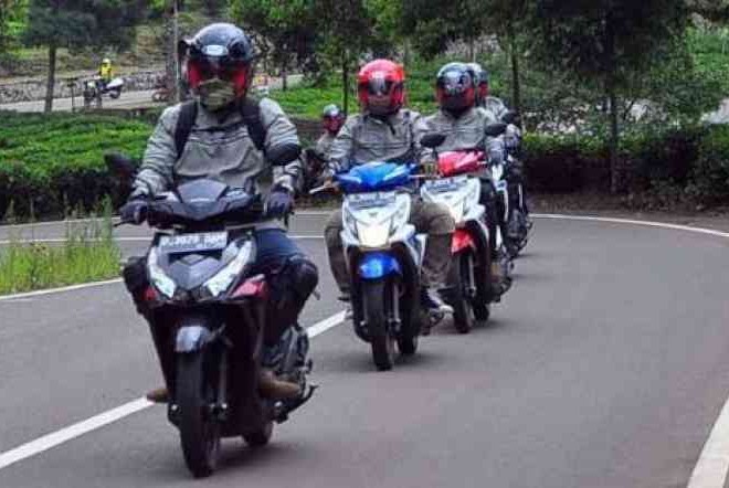 Mau Aman dan Nyaman Saat Riding ? Berikut Tips Safety Riding Biar Aman di Jalan