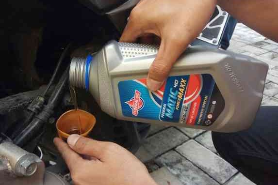 Maksimalkan Kinerja Mesin Yamaha Nmax Dengan Federal Matic 40 Forcemaxx