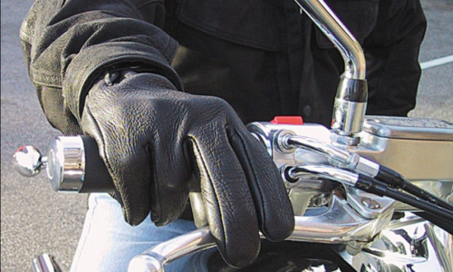 Teknik Melakukan Pengereman Mendadak Biar Gak Ngepot