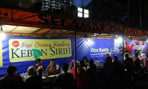 Suka Makan Daging Kambing, Cobain Nasi Goreng Kambing Kebon Sirih