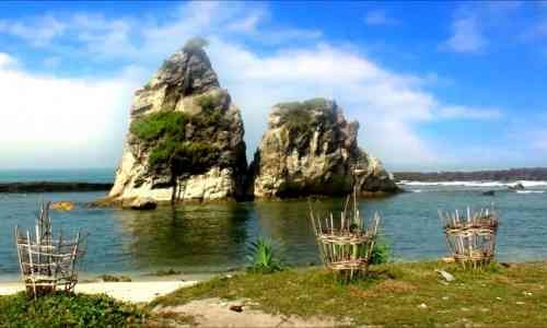 Liburan Akhir Pekan Ke Pantai Sawarna Yuk