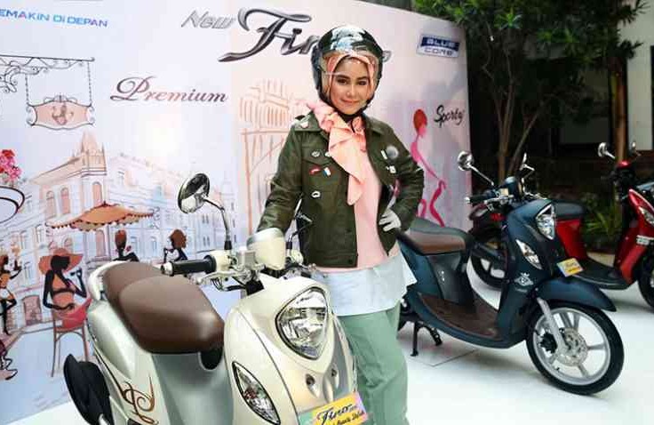 Tips Naik Motor Untuk Hijaber