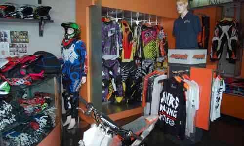 AHRS Clothing Penyedia Kebutuhan Bikers Yang Komplit