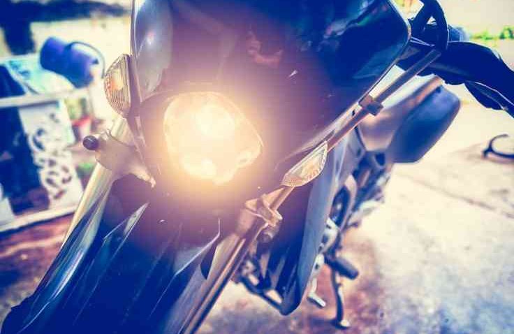 Kamu Harus Tahu Kenapa Lampu Motor Harus Menyala Siang Hari