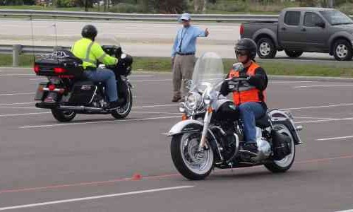 Tips Safety Riding, Cara Aman Saat Akan Berkendara