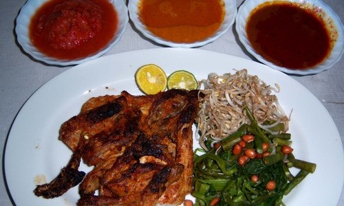 Kuliner Khas Lombok Yang Wajib Dicoba Saat Melancong ke Lombok