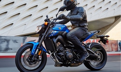 Yamaha FZ-09 Salah Satu Motor Sport Terbaik Yamaha