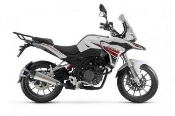 Benelli Supermoto TRK502 Calon Pesaing Honda CRF