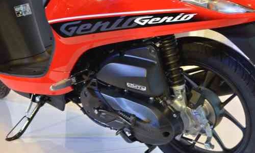 Jangan Isi Oli Mesin Motor Terlalu Banyak, Ini Akibatnya