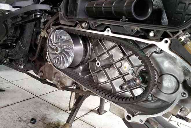 Setelah Berapa Kilo Meter Harus Ganti V-Belt Motor Matic