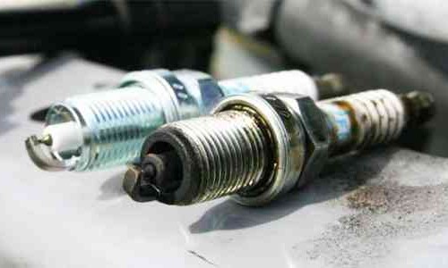 Cara Membersihkan Busi Yang Salah Tapi Tetap Dilakukan