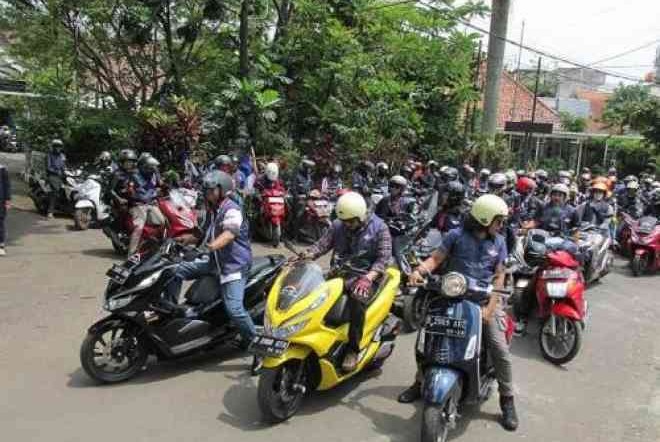 Bahaya Naik Motor Pakai Sandal