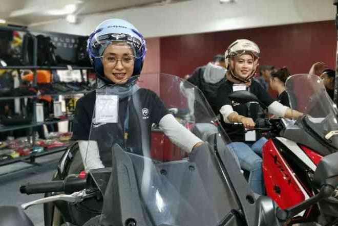 Cargloss Hadirkan Helm Khusus Buat Lady Bikers Berhijab