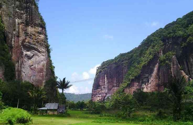 Tempat Wisata Yang Seru Dan Ekstrim di Indonesia