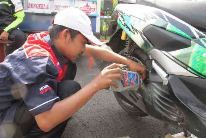 Sering Melintasi Genangan, Bigini Cara Mudah Deteksi Oli Kemasukan Air