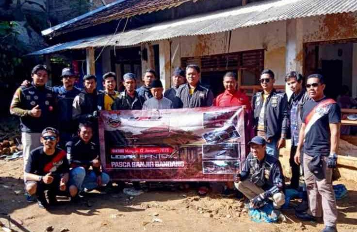 Komunitas Honda PCX Tangerang Sunmori Sekaligus Bakti Sosial