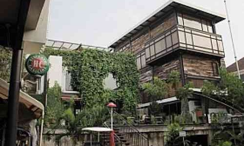 Yesterday Lounge Kafe Bernuansa Otomotif Di Jakarta Selatan