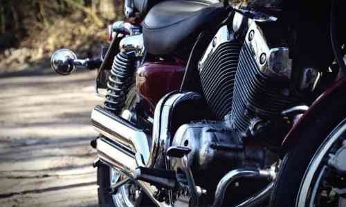 Jika Lapisan Krom Kena Hujan Segera Bersihkan, Begini Caranya