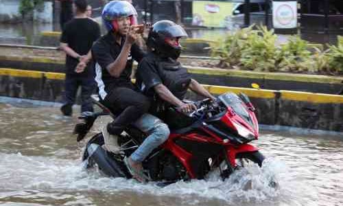 Perlengkapan Yang Wajib Dibawa Saat Musim Hujan