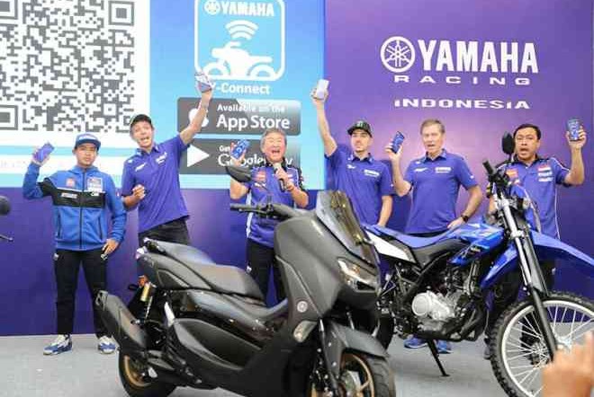 Rossi Dan Vinales Umumkan Harga All New Yamaha Nmax 155 Y-Connected 