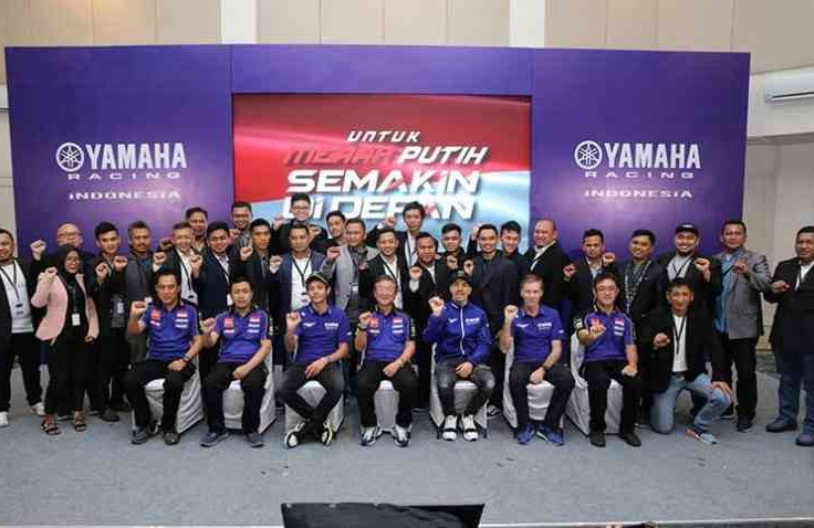 Valentino Rossi Dan Maverick Vinales Semangati Tim Yamaha Racing Indonesia