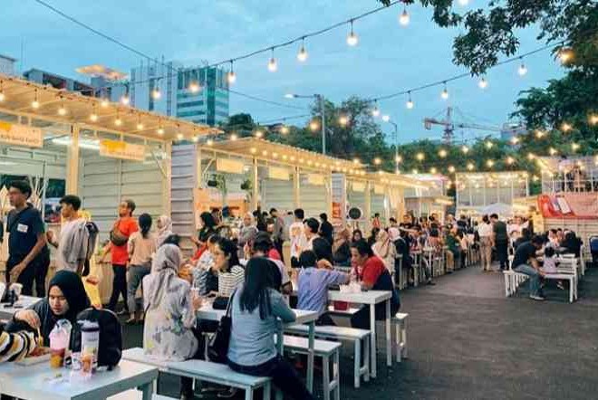 Thamrin 10 Lokasi Wisata Kuliner Di Tengah Kota