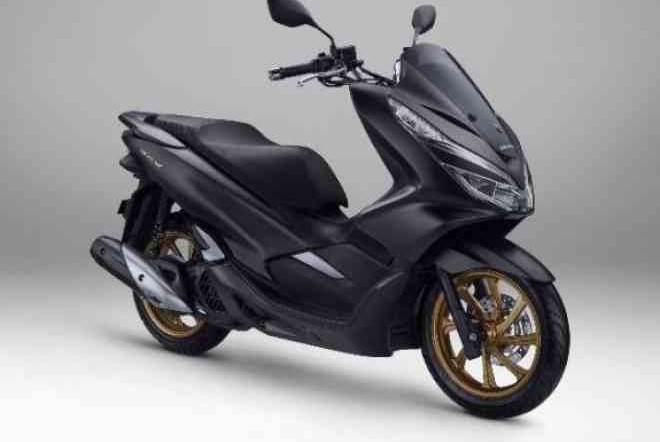 Ikuti Yamaha Nmax, Honda PCX 150 Punya Emblem Gold