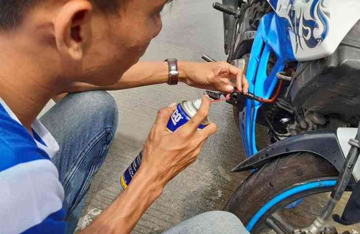 Solusi Mengatasi Motor Mogok Kena Banjir