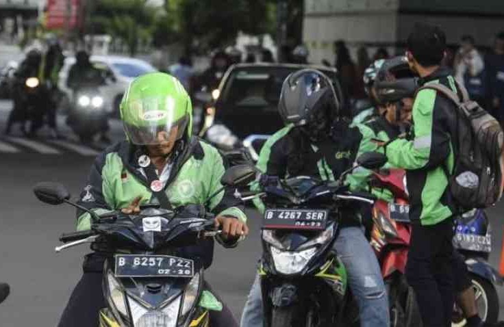 Nasib Ojol Di Tengah Wabah Virus Corona, Pendapatan Turun Drastis