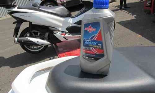 Cara Memilih Oli Untuk Motor Matic, Ikuti  3 Langkah Ini