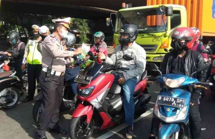 Wahana Honda Ajak Pengendara Motor Tertib Dan Gunakan Masker Selama PSBB