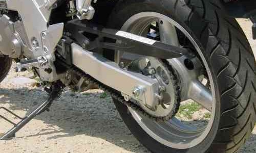 Efek Jika Rantai Motor Terlalu Kendur