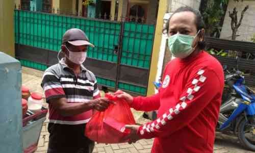 Forwot Dan Forbitas Berikan Bantuan Sembako Untuk Masyarakat Terdampak Covid-19