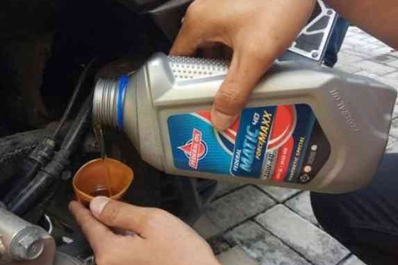 Ganti Oli Mesin Motor Matic,  Berapa Kilo Meter Yang Ideal ?
