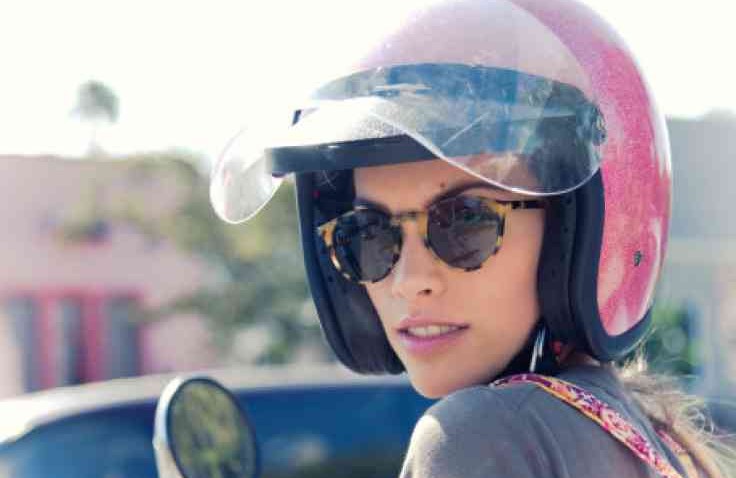 Buat Lady Bikers Perhatikan Poin-poin Penting Ini Dalam Memilih Helm