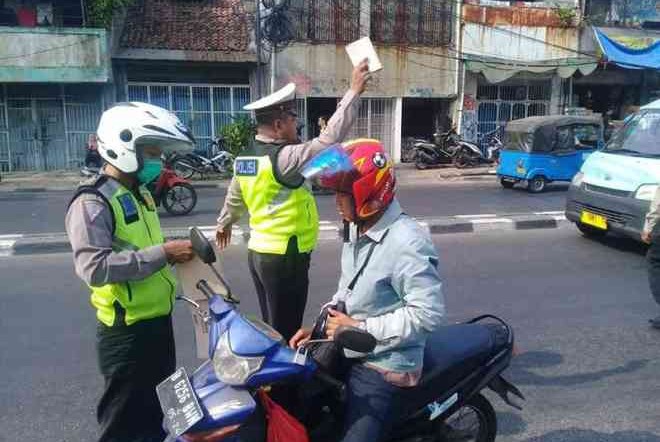 Naik Motor Tidak Pakai Masker Siap-Siap Denda Rp250 Dan Motor Dikandangin