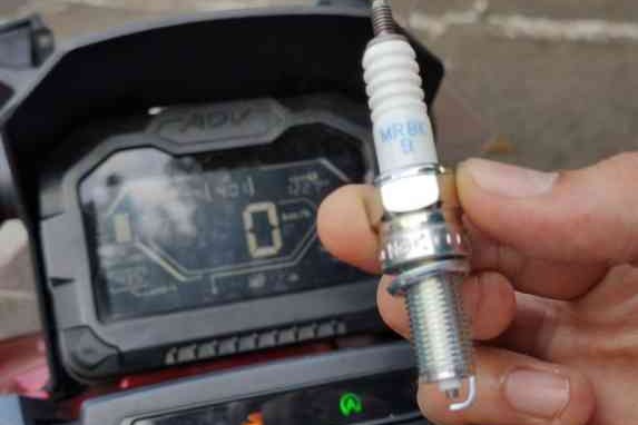 NGK BUsi Punya Fitur Unik Untuk Motor Honda Forza, Yamaha XMAX,Honda ADV Dan Honda PCX