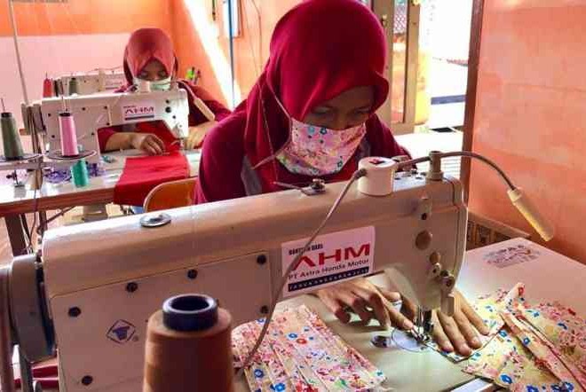 Bantu Wujudkan Indonesia Sehat, Mitra Binaan AHM Beralih Produksi Masker