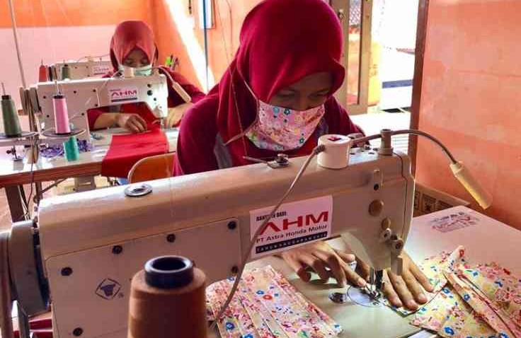 Bantu Wujudkan Indonesia Sehat, Mitra Binaan AHM Beralih Produksi Masker