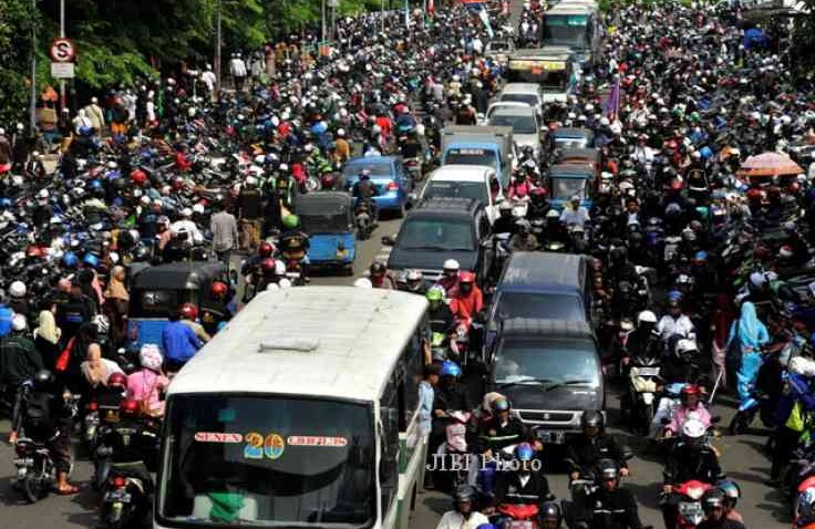 Terjebak Macet Saat Berkendara, Perhatikan Hal Berikut Ini