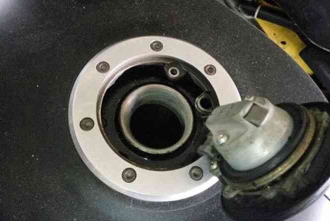 Pemilik Motor Jarang Tahu, Ini Fungsi Karet Pada Tutup Tangki Bensin