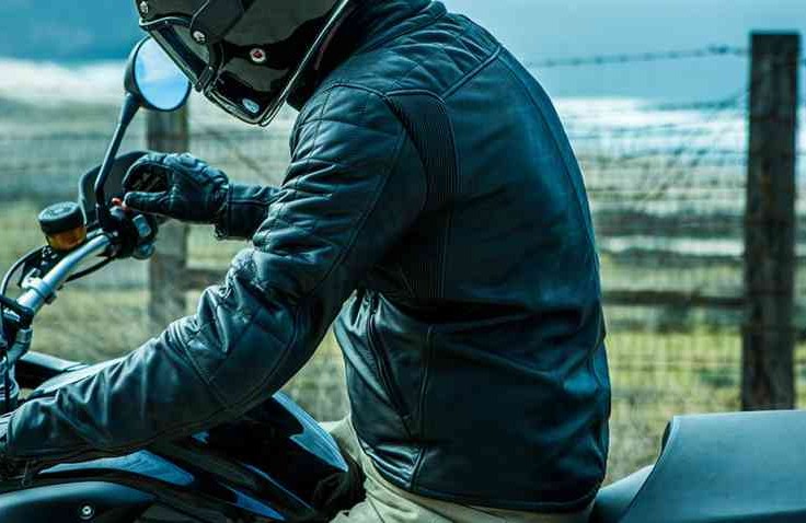 Pakai Jaket Kulit Selain Tambah Keren Juga Bisa Untuk Pelindung Badan