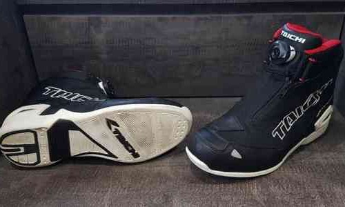 Mau Beli Sepatu buat Touring, Perhatikan Hal Berikut