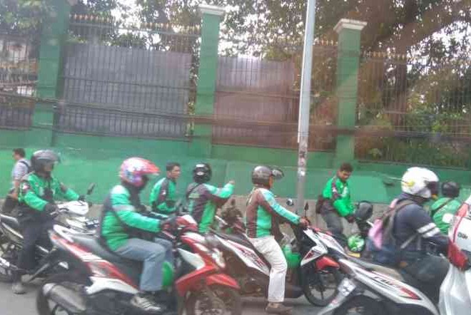Jangan Ditiru, Perilaku Buruk Pengendara Motor Yang Membahayakan Orang Lain