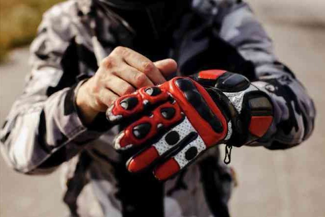 Jangan Asal Pakai Sarung Tangan, Begini Tips Memilih Sarung Tangan Untuk Naik Motor