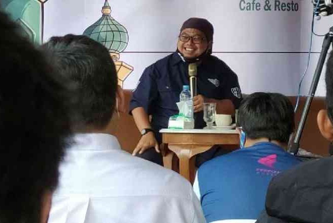 Gak Semua Bikers Arogan, Nih Buktinya Ada Bikers Yang Mau Ngaji