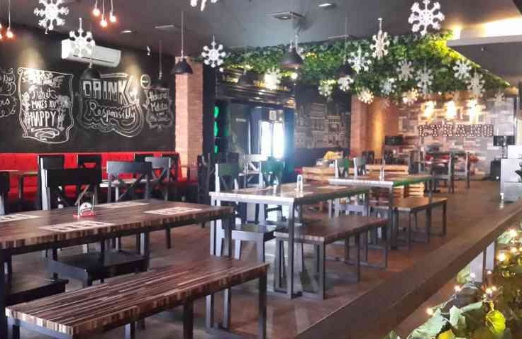 Cyrano Cafe Tempat Ngopi Asyik Bareng Teman 