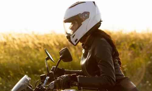  Mau Aman Saat Berkendara Sepeda Motor, Pakai Perlengkapan Ini